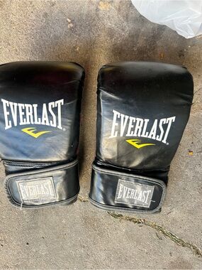 Everlast Black Boxing Gloves with Yellow Logo